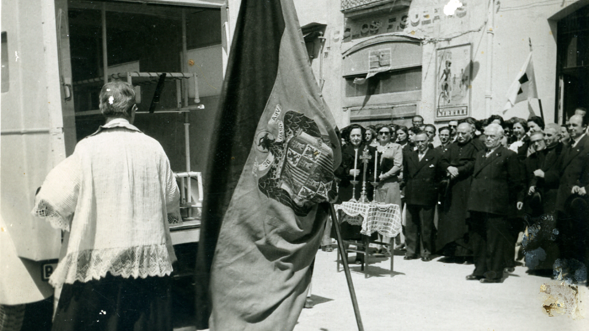 LA PRIMERA AMBULÀNCIA A VALLS – FEBRER 1950.