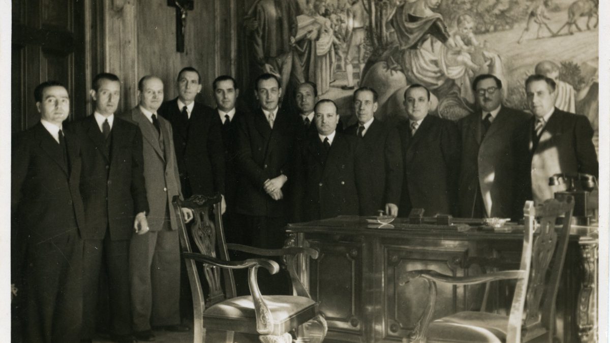 INTERMINABLE TRAVESSERA PEL DRET DE L’AIGUA  V.- INTENTANT DESENCALLAR EL PROJECTE.